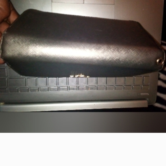 Prada Black Wallet Free Shipping - Picture 4 of 13